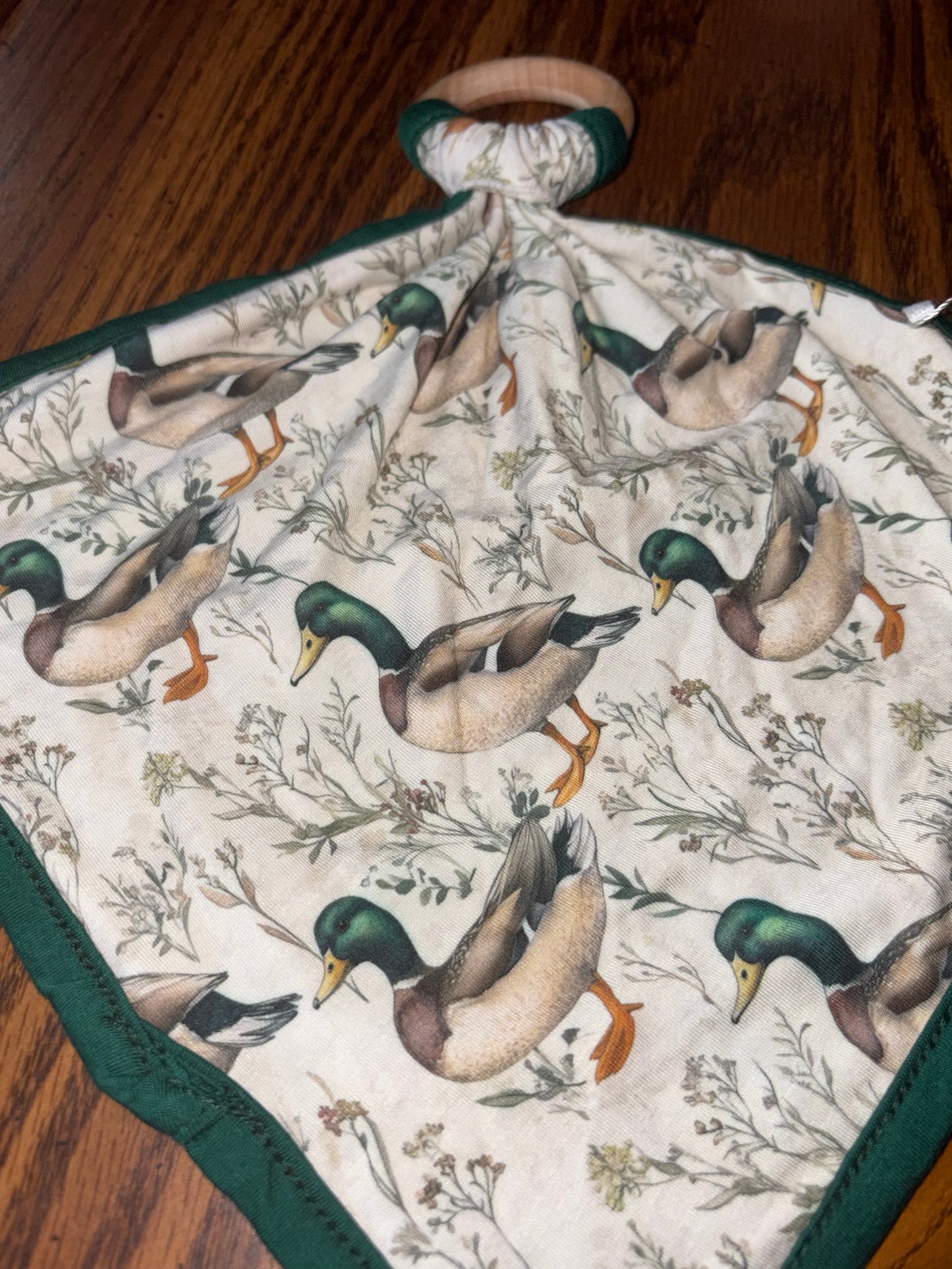 Ducks wooden ring lovey