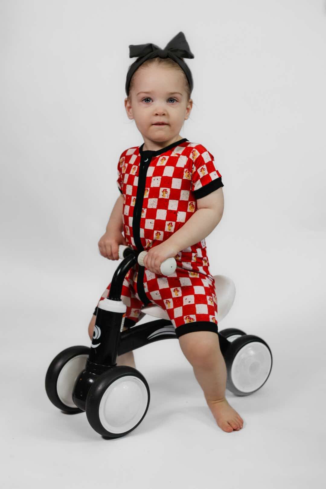 Checkerboard mushrooms shortie