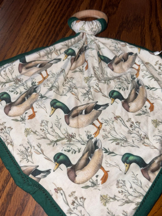 Ducks wooden ring lovey